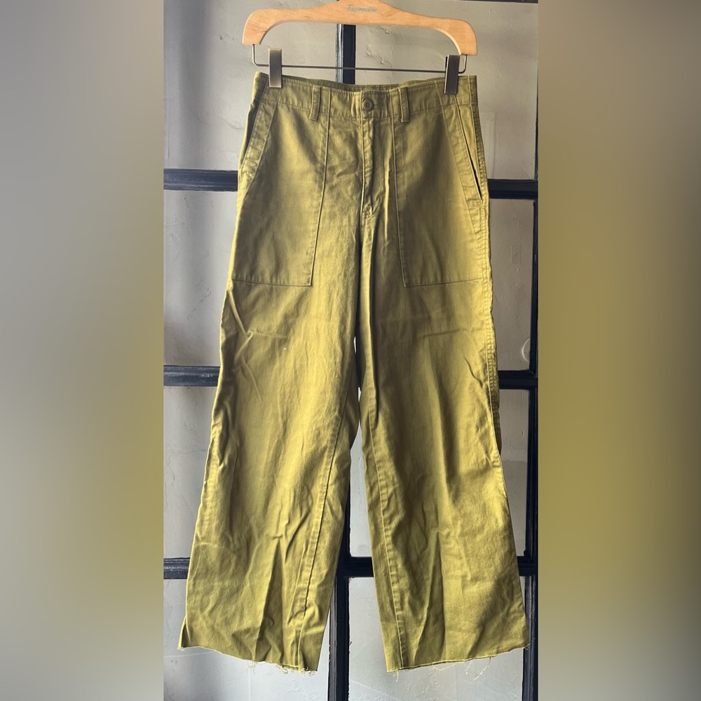 Uniqlo High Waisted Olive Green Cotton Utility Style Pants